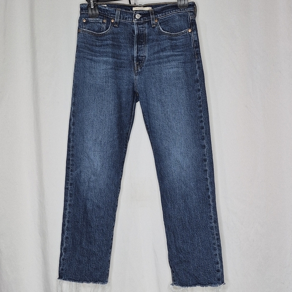 Levi's Women's Wedgie Straight Leg Button-Fly Raw Hem Ankle Jeans - Size 29W-26L - Picture 3 of 16
